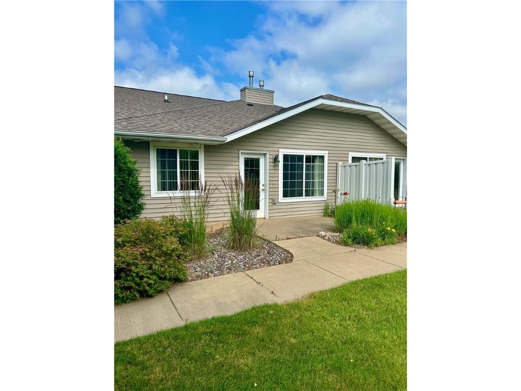 3317 S Robin Meadows Lane Eau Claire WI 54701 1593055 image1