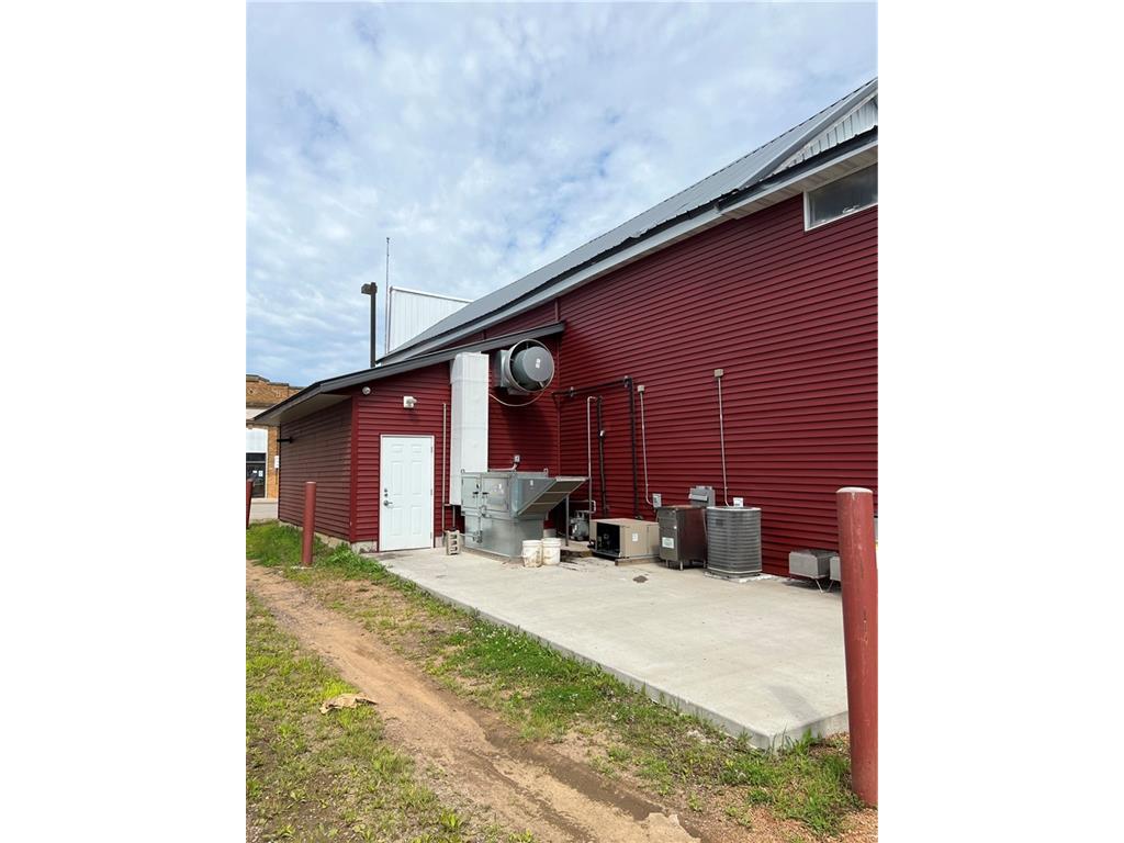 332 N Main Street Cadott WI 54727 1575560 image4