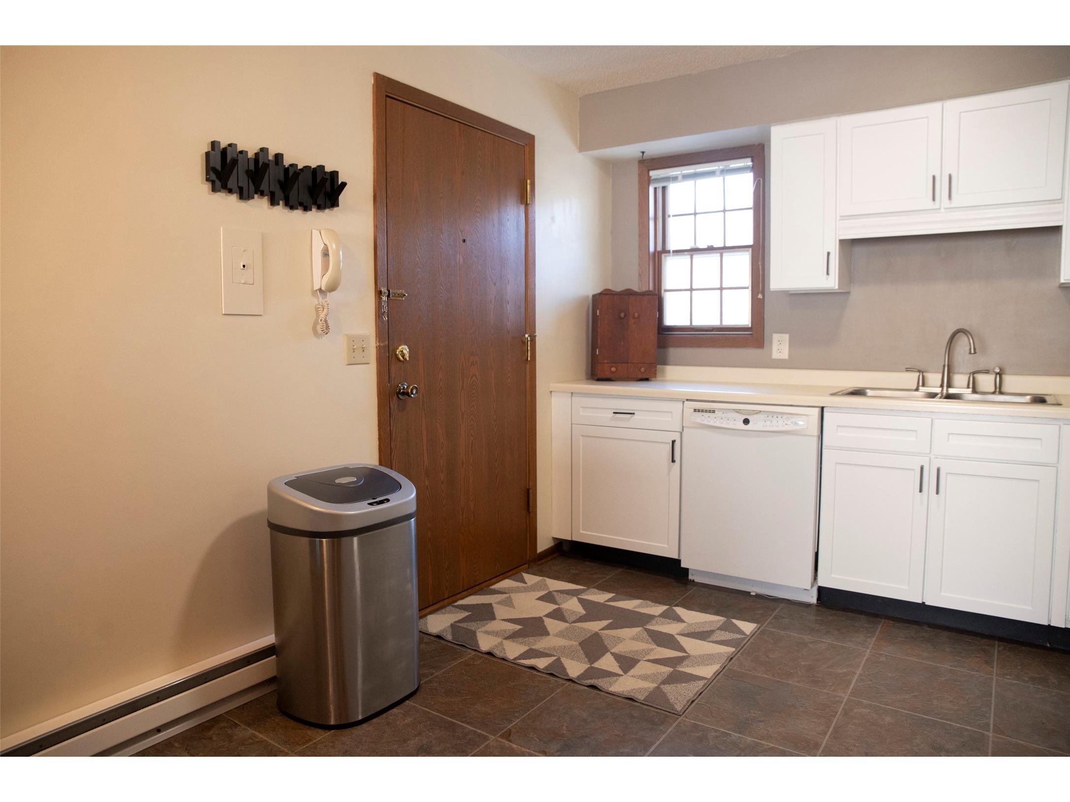 3320 Woodside Terrace #3 Altoona WI 54720 1599796 image5