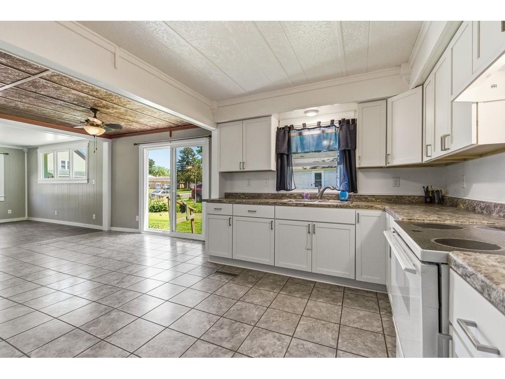 334 E 2nd Avenue Stanley WI 54768 1601715 image11