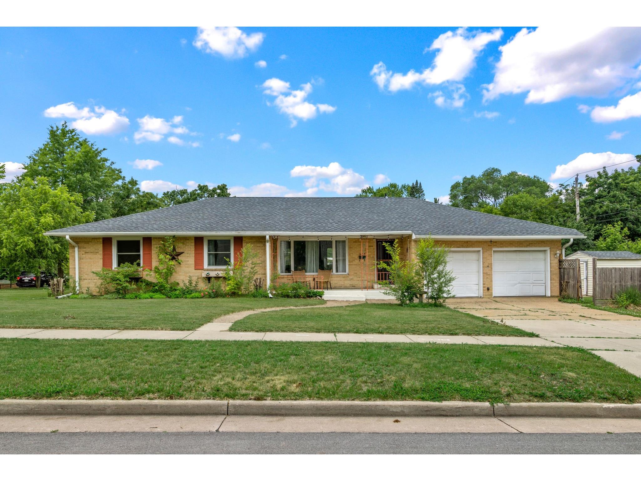 334 Margaret Street Eau Claire WI 54701 1602044 image1