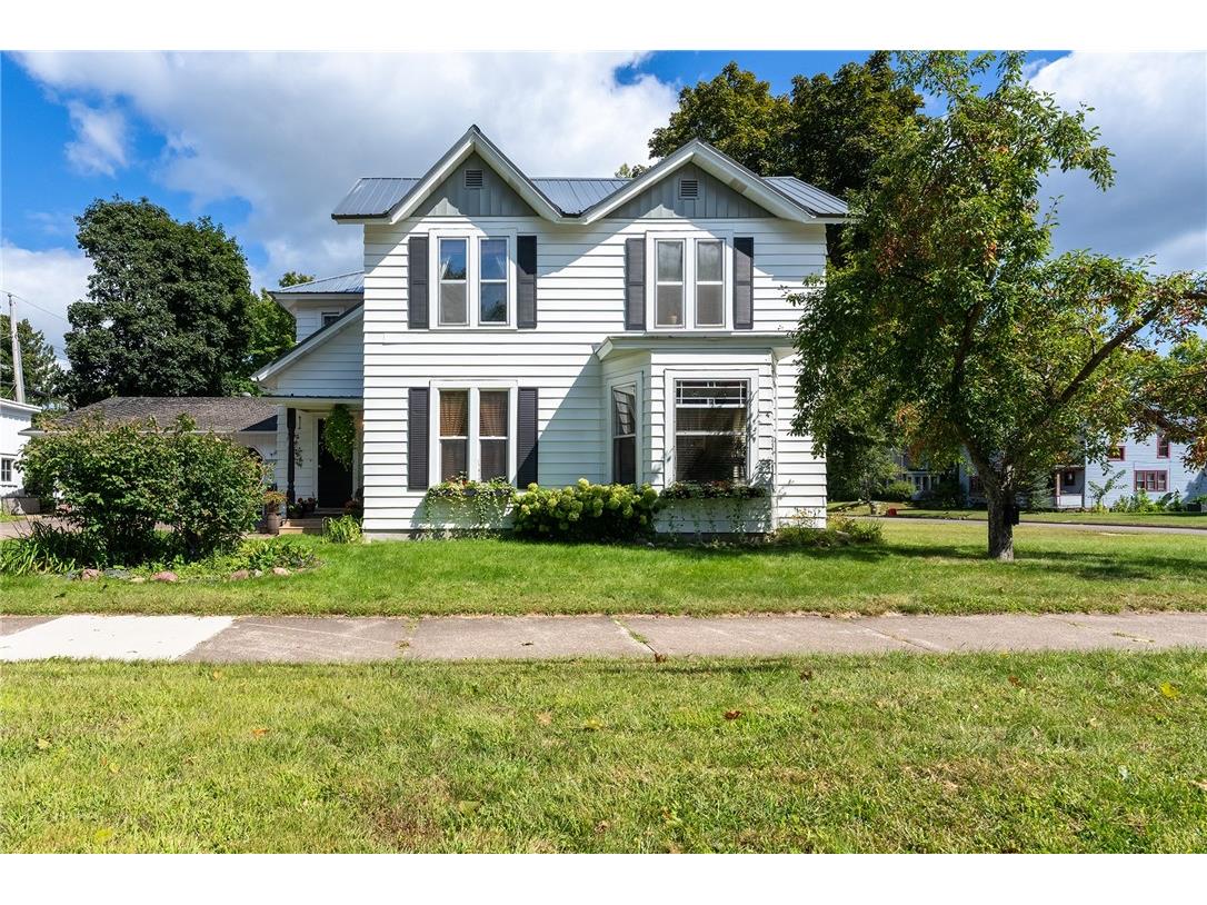 334 W Grand Avenue Chippewa Falls WI 54729 1595770 image1