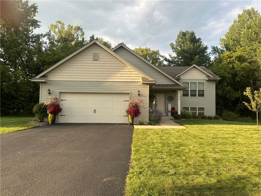 343 E. Jackson Ave Fall Creek WI 54742 1589517 image1