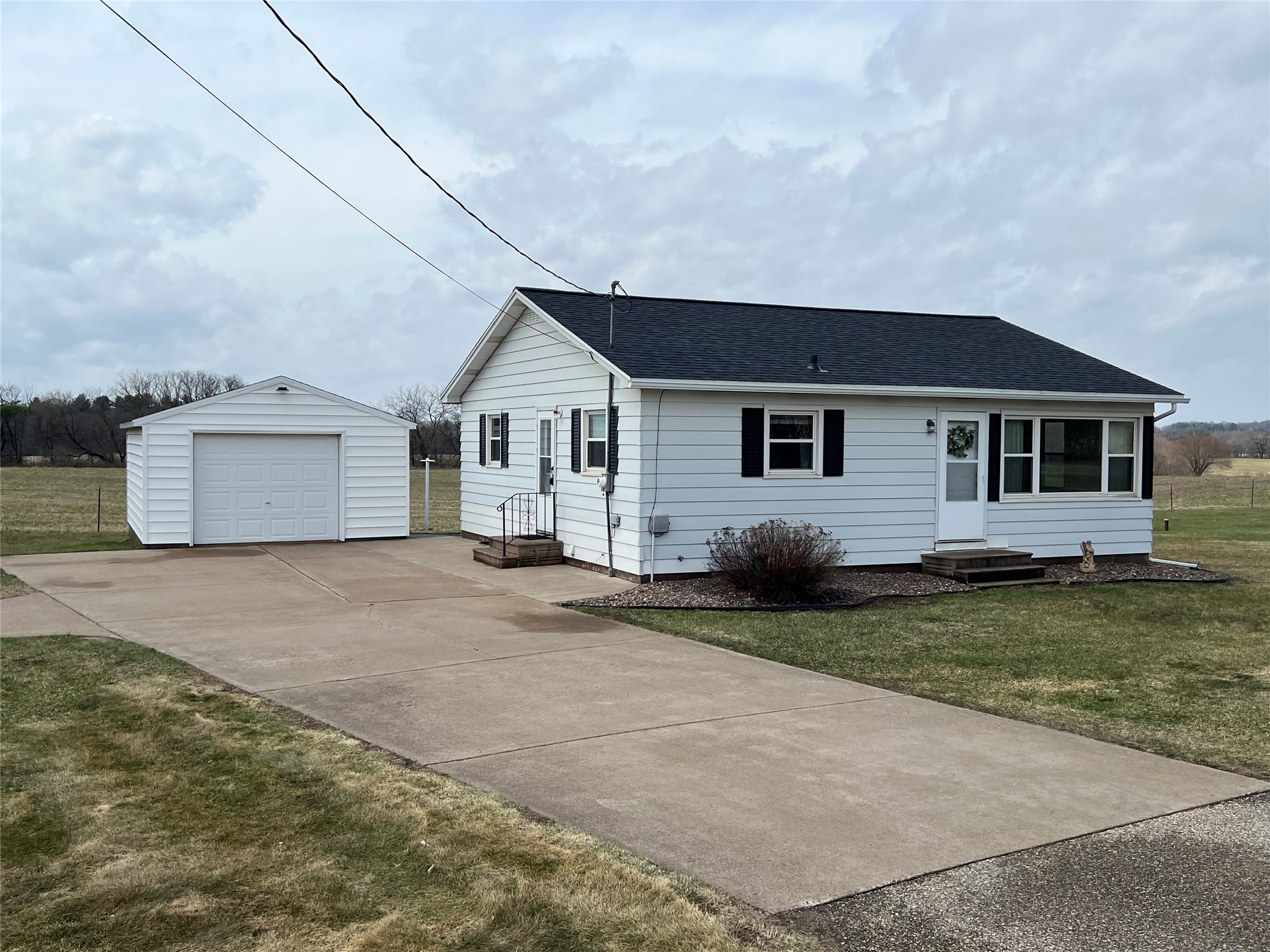 3650 Mayer Road Eau Claire WI 54701 1600114 image1