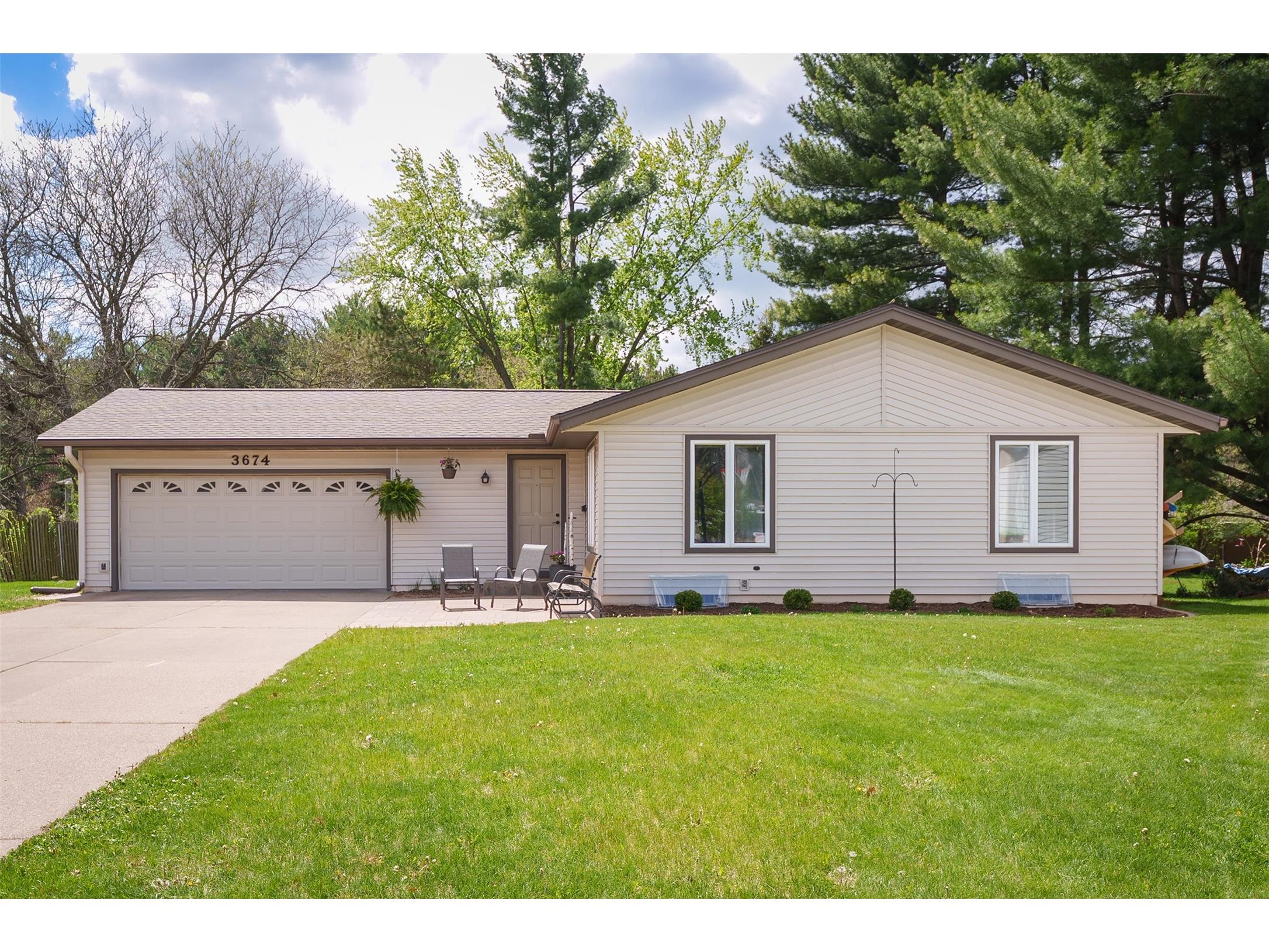 3674 S Mission Drive Eau Claire WI 54701 1601040 image1