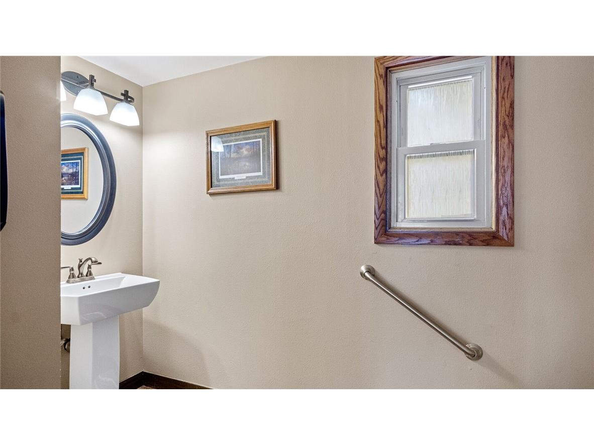 3701 E Clairemont Avenue Eau Claire WI 54701 - Otter 1598828 image27