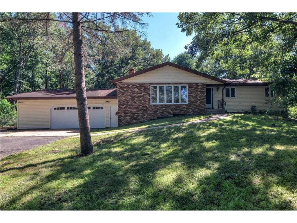 3721 Hallie Lane, Eau Claire, WI 54703 MLS 1568309 Edina Realty