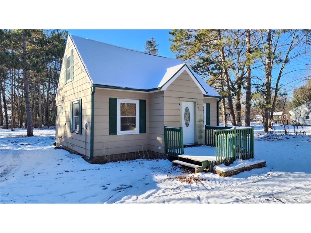 3805 North Shore Drive, Eau Claire, WI, 54703 MLS 1570140 Edina Realty