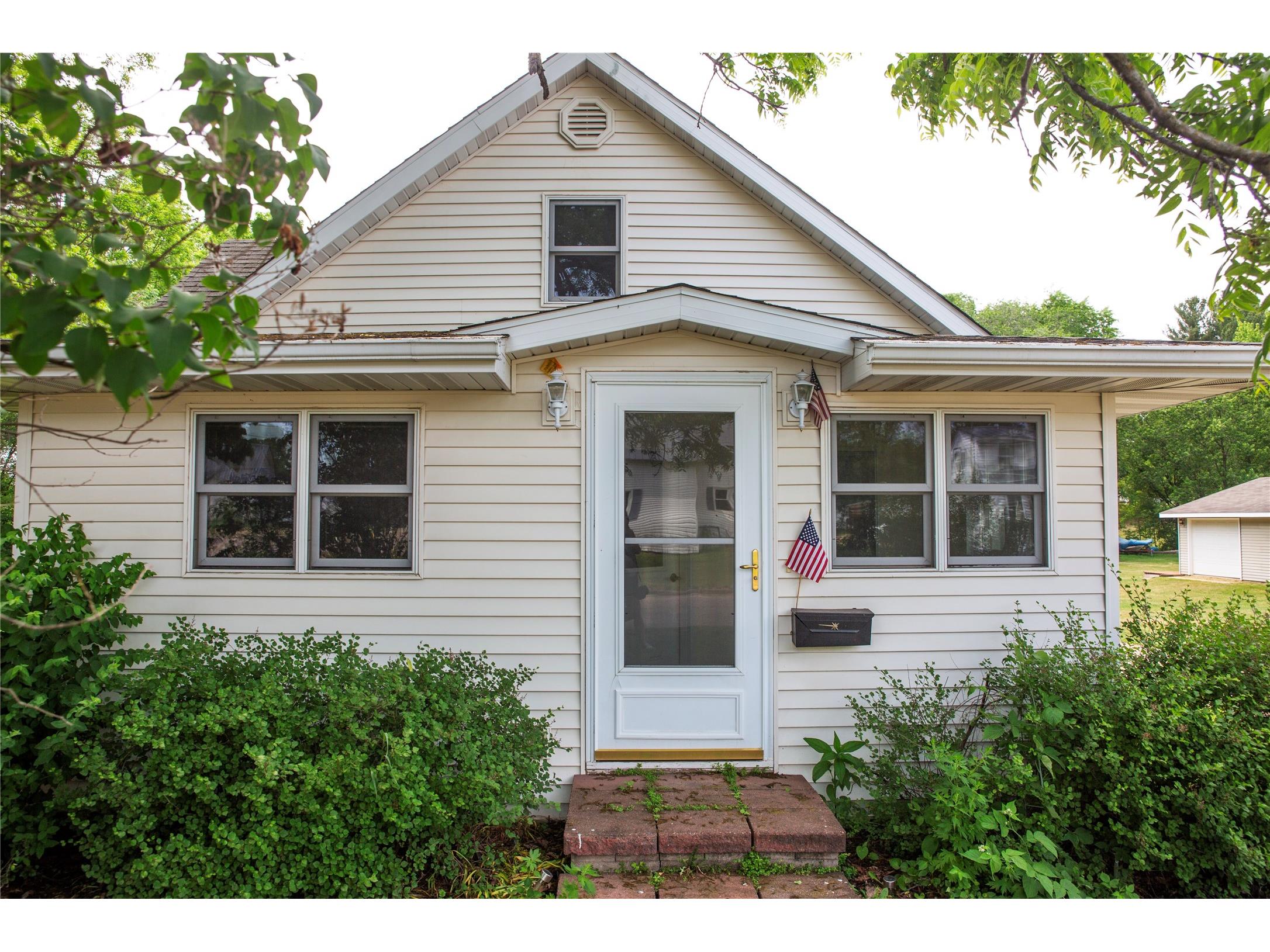 389 Lincoln Street Mondovi WI 54755 1601891 image1