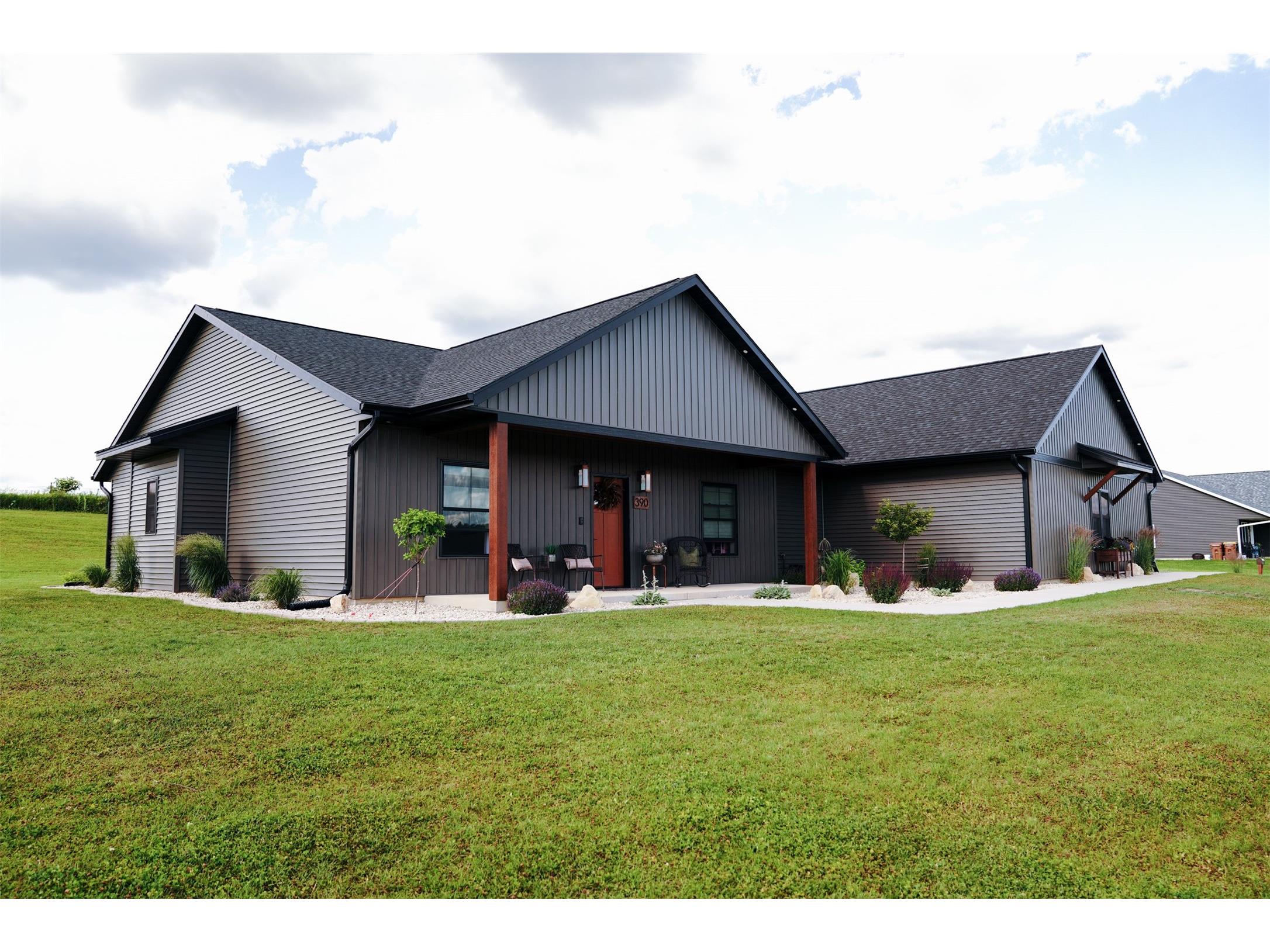 390 Badger Avenue Mondovi WI 54755 1602458 image1