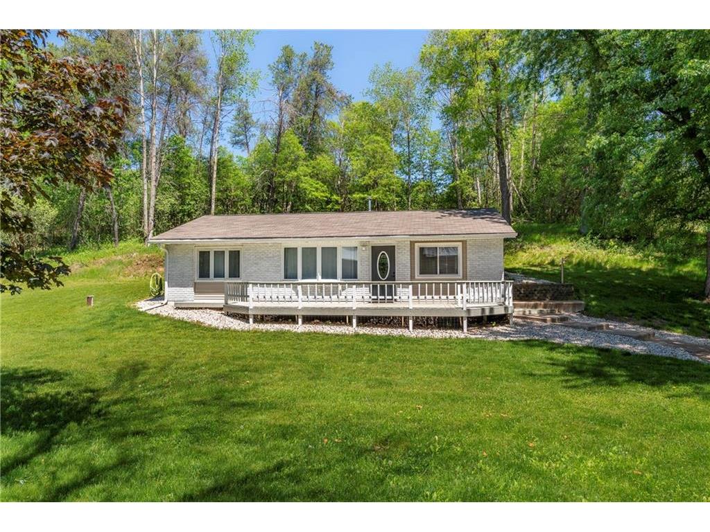 3906 Woodland Court, Eau Claire, WI, 54703 MLS 1582524 Edina Realty