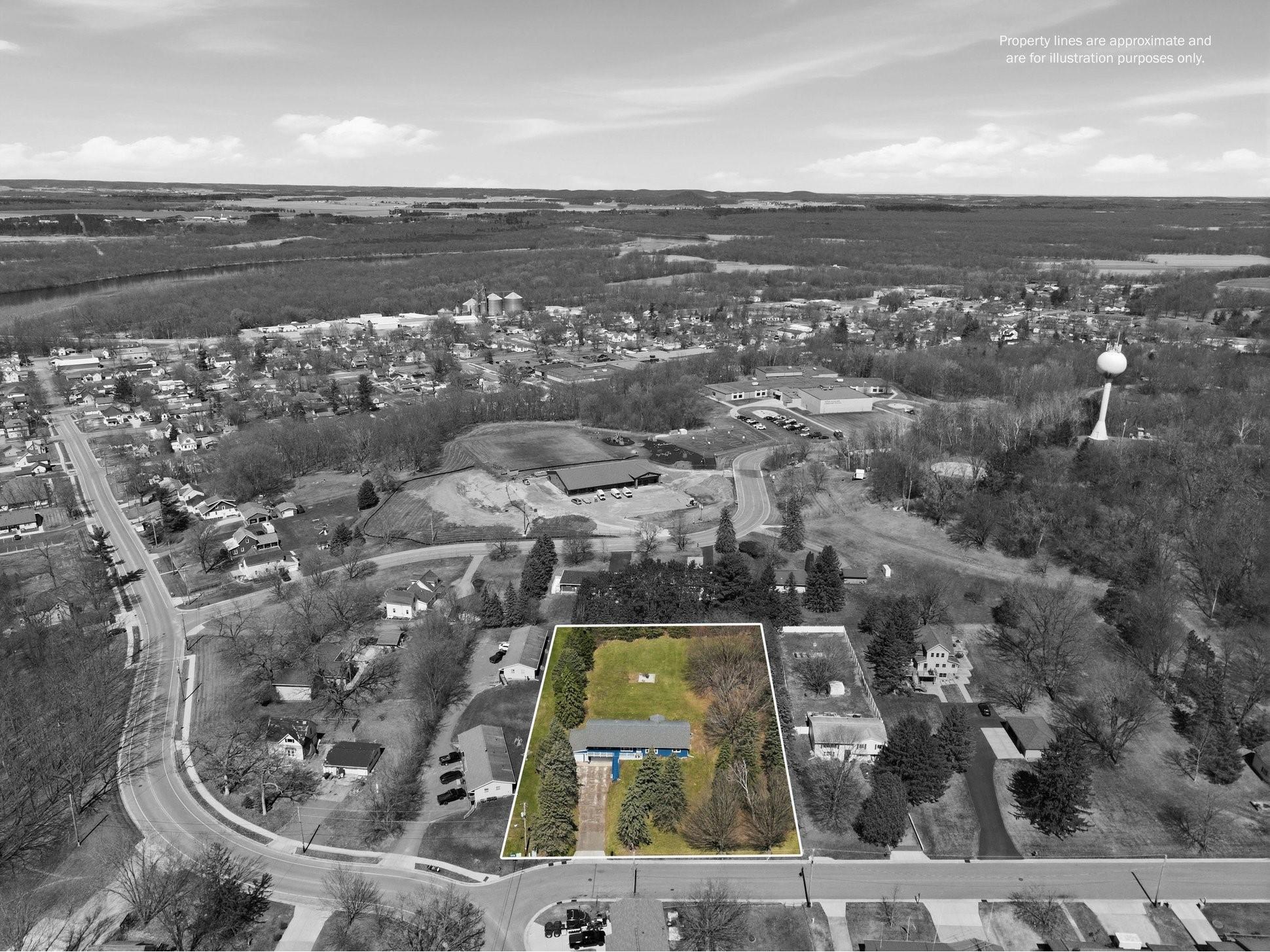 404 Drier Street Durand WI 54736 1599910 image2