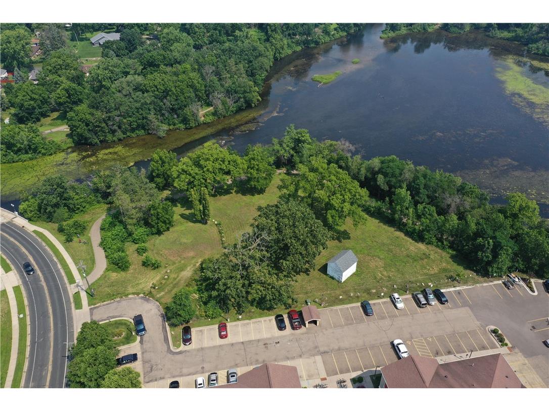 404 S Winter Street River Falls WI 54022 - Kinnickinnic River 1594061 image11