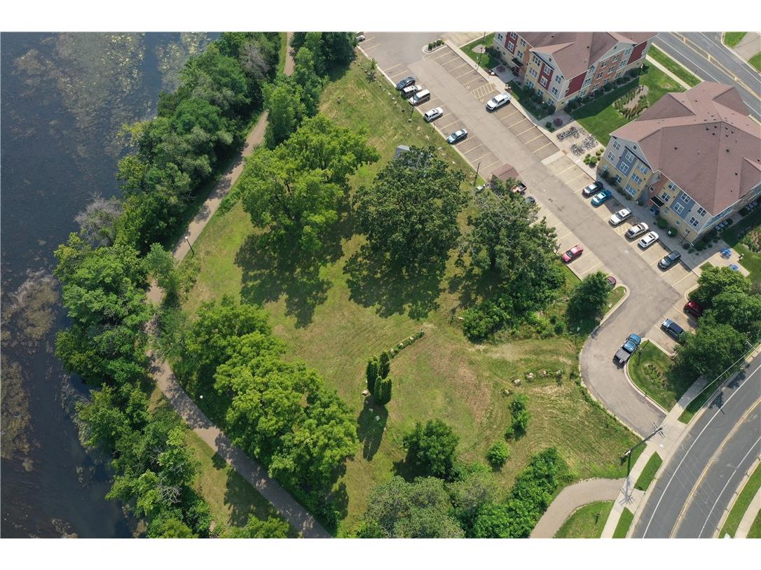 404 S Winter Street River Falls WI 54022 - Kinnickinnic River 1594061 image2