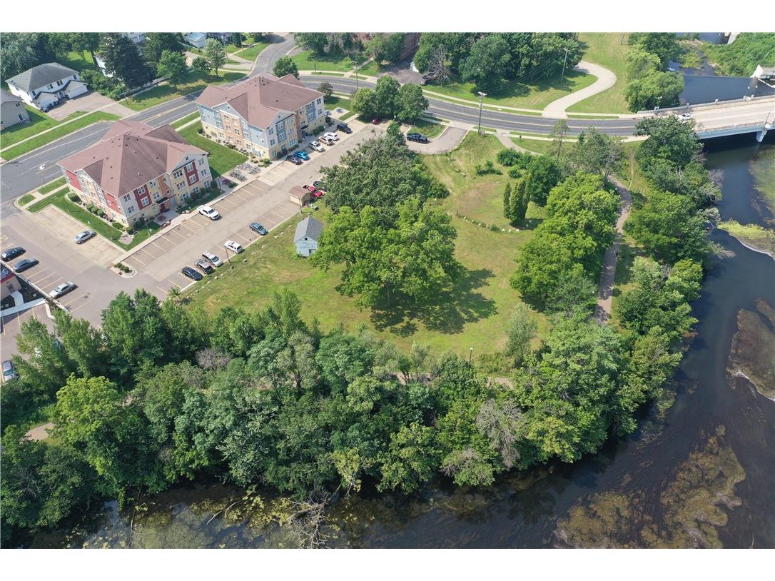 404 S Winter Street River Falls WI 54022 - Kinnickinnic River 1594061 image5