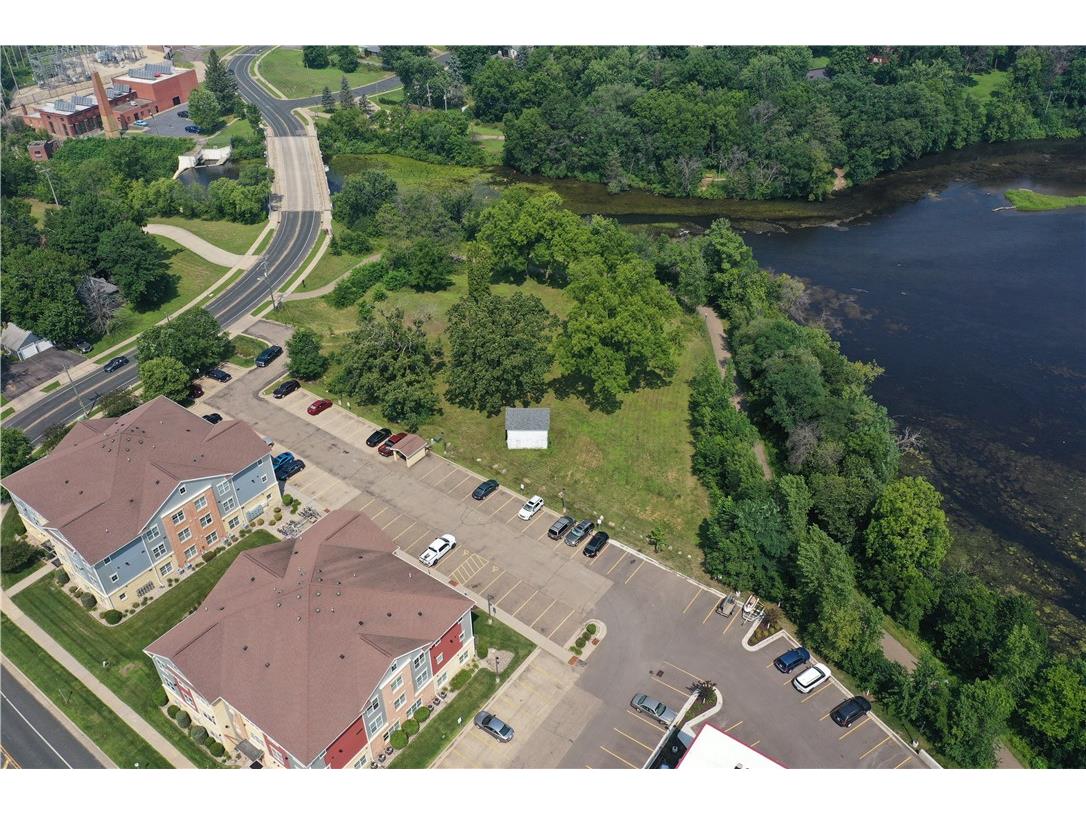 404 S Winter Street River Falls WI 54022 - Kinnickinnic River 1594061 image9