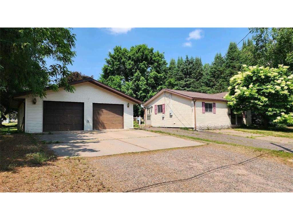 405 Phillips Avenue Ladysmith WI 54848 1574228 image1