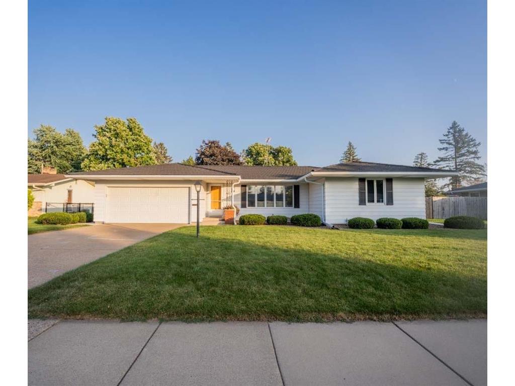 407 E Tyler Avenue Eau Claire WI 54701 1576285 image1