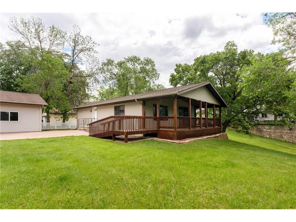 410 E Columbia Street, Chippewa Falls, WI, 54729 MLS 1582729 Edina