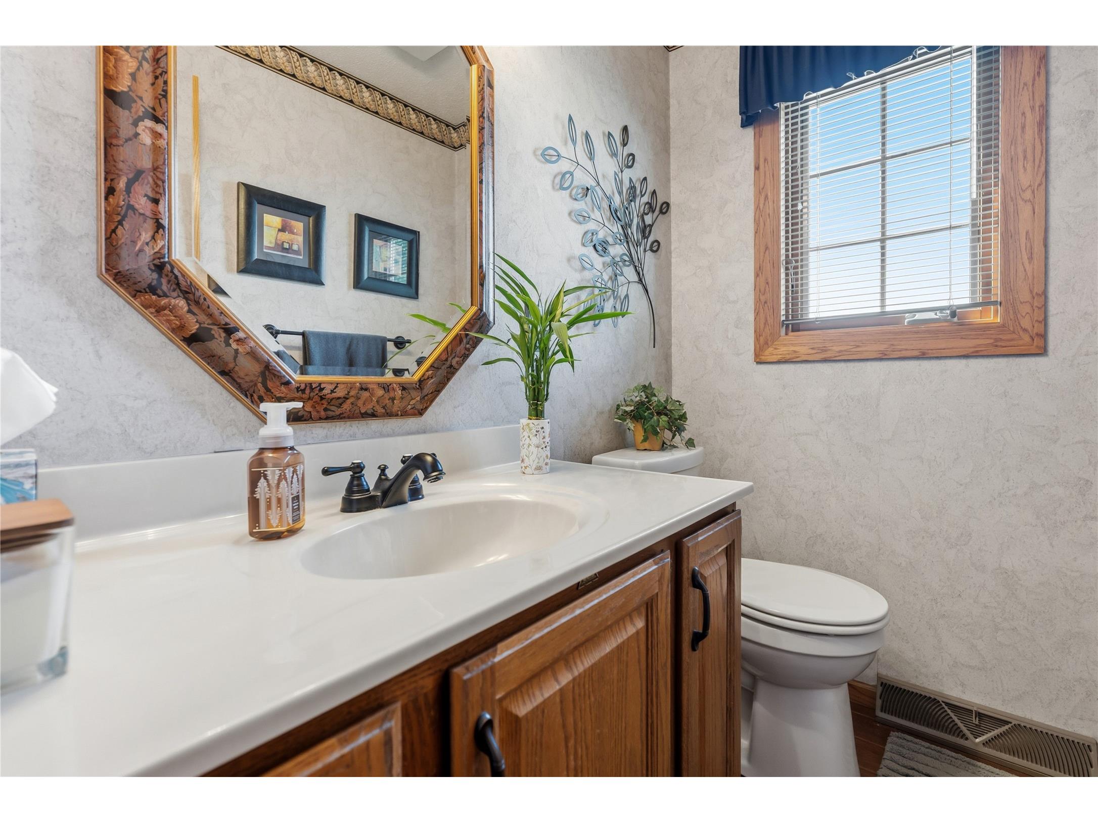 410 E John Street Rice Lake WI 54868 1601797 image23
