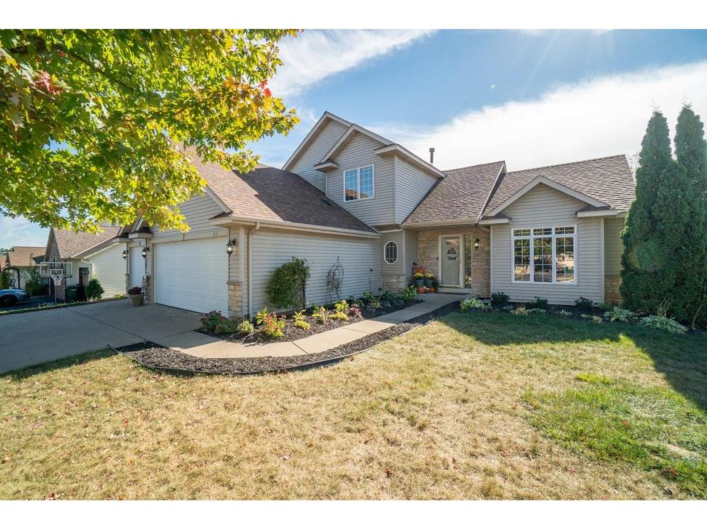 410 Wolfcreek Circle Roberts WI 54023 1586398 image1