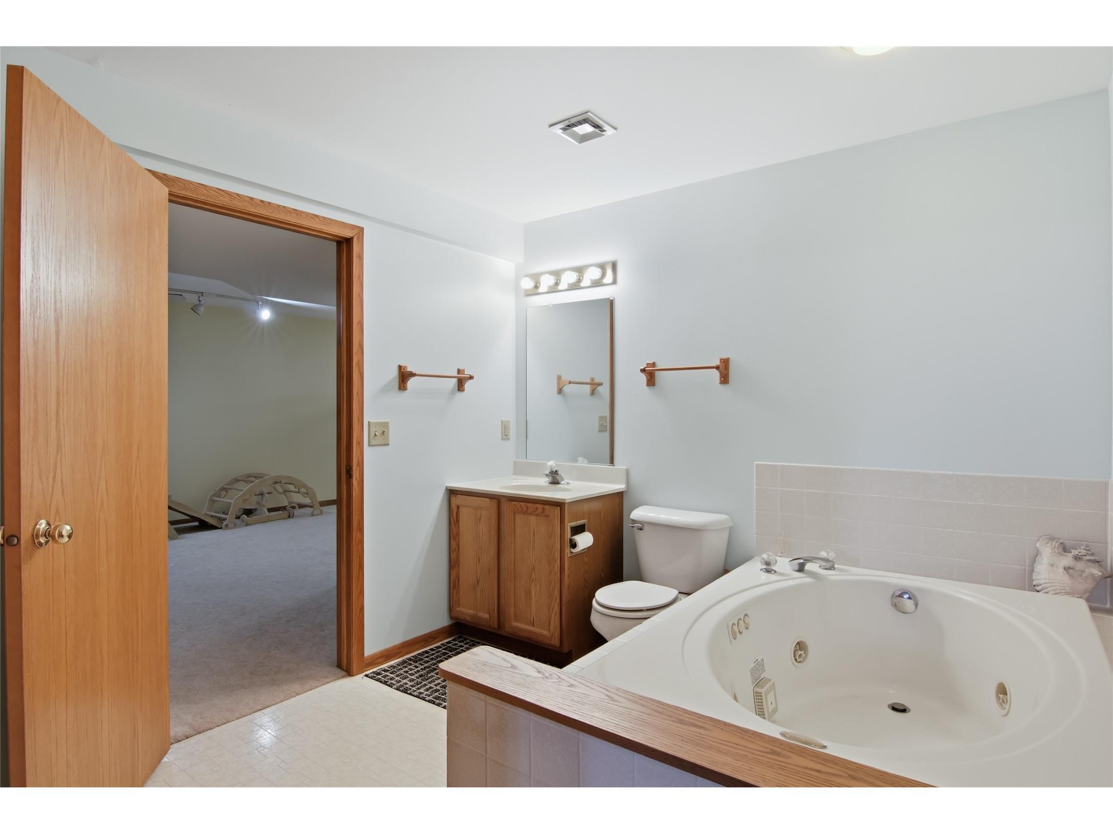 411 21st Street NE Menomonie WI 54751 1599638 image22