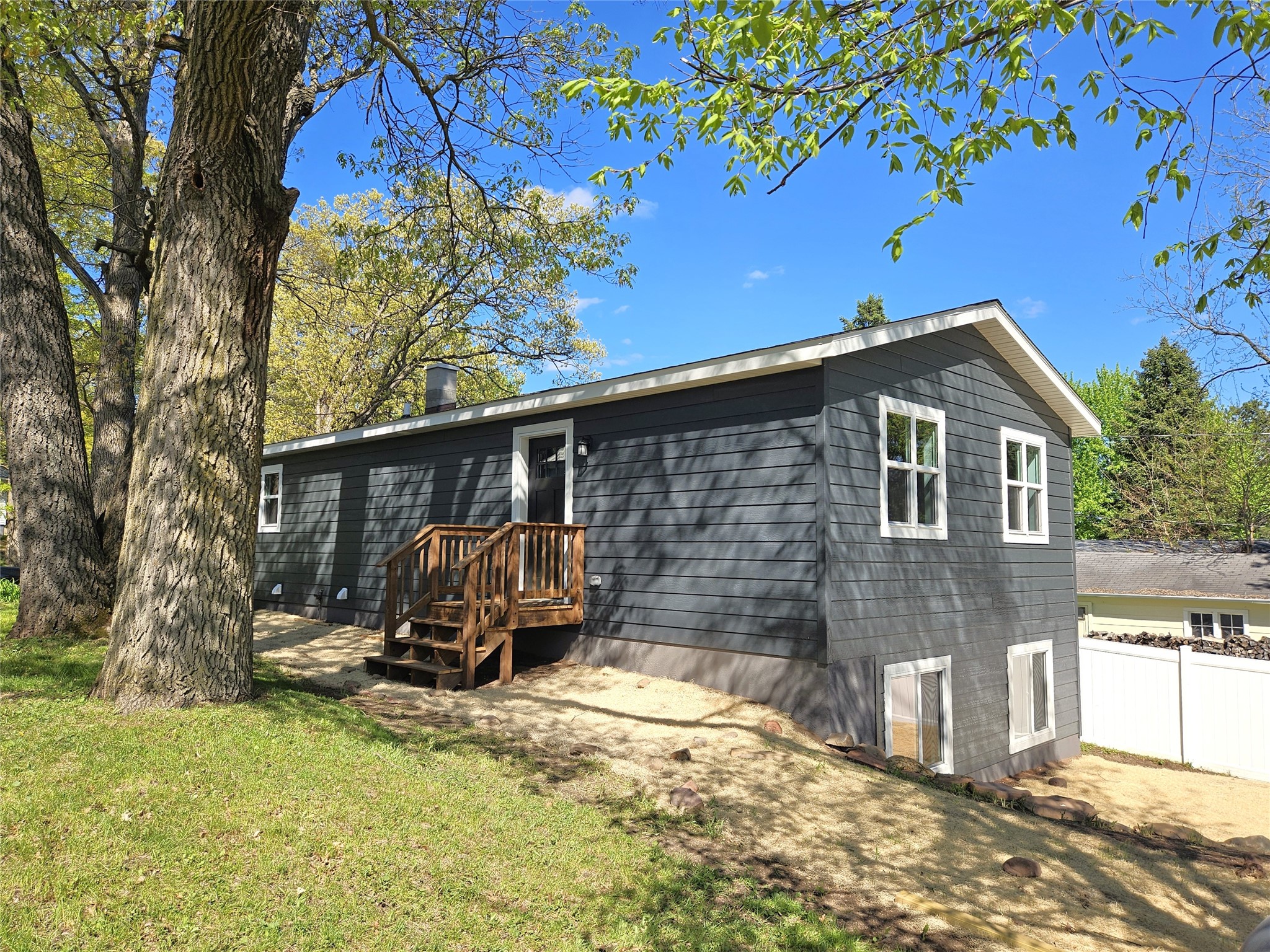 411 Poplar Street Spooner WI 54801 1601458 image1