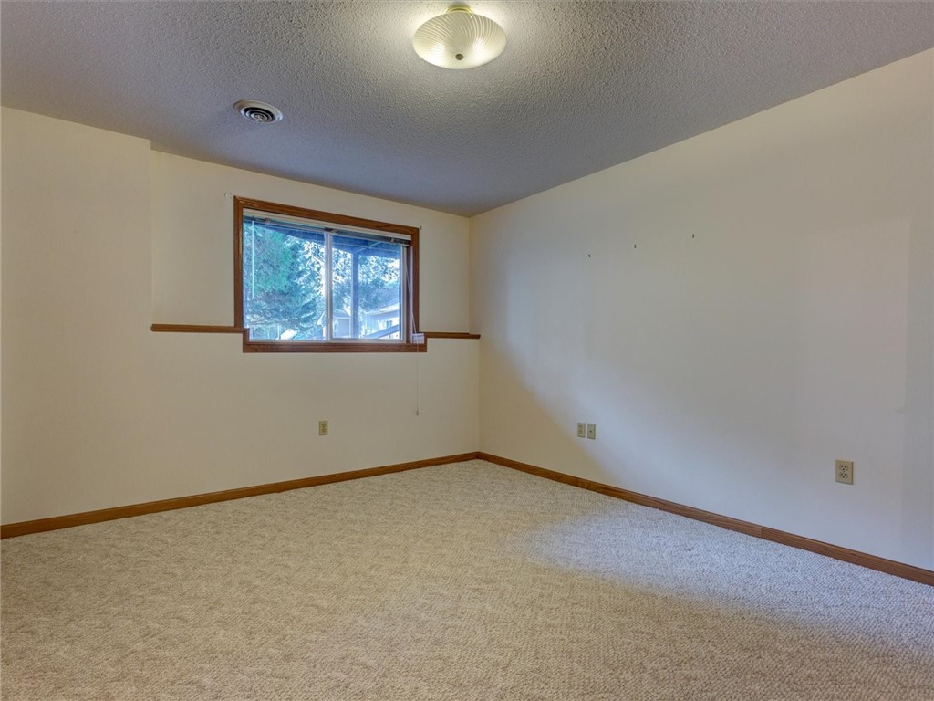 412 Lee Street #A Durand WI 54736 1597371 image34