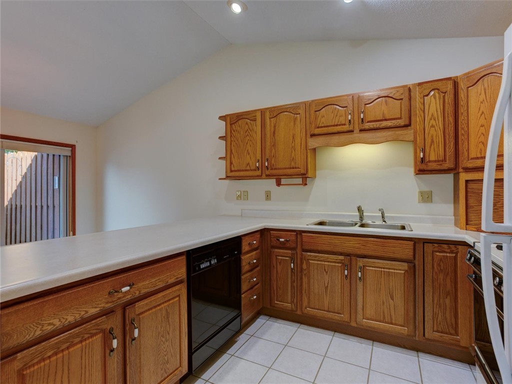 412 Lee Street #A Durand WI 54736 1597371 image5