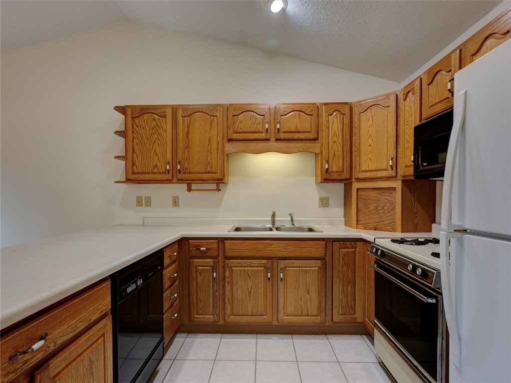 412 Lee Street #A Durand WI 54736 1597371 image6