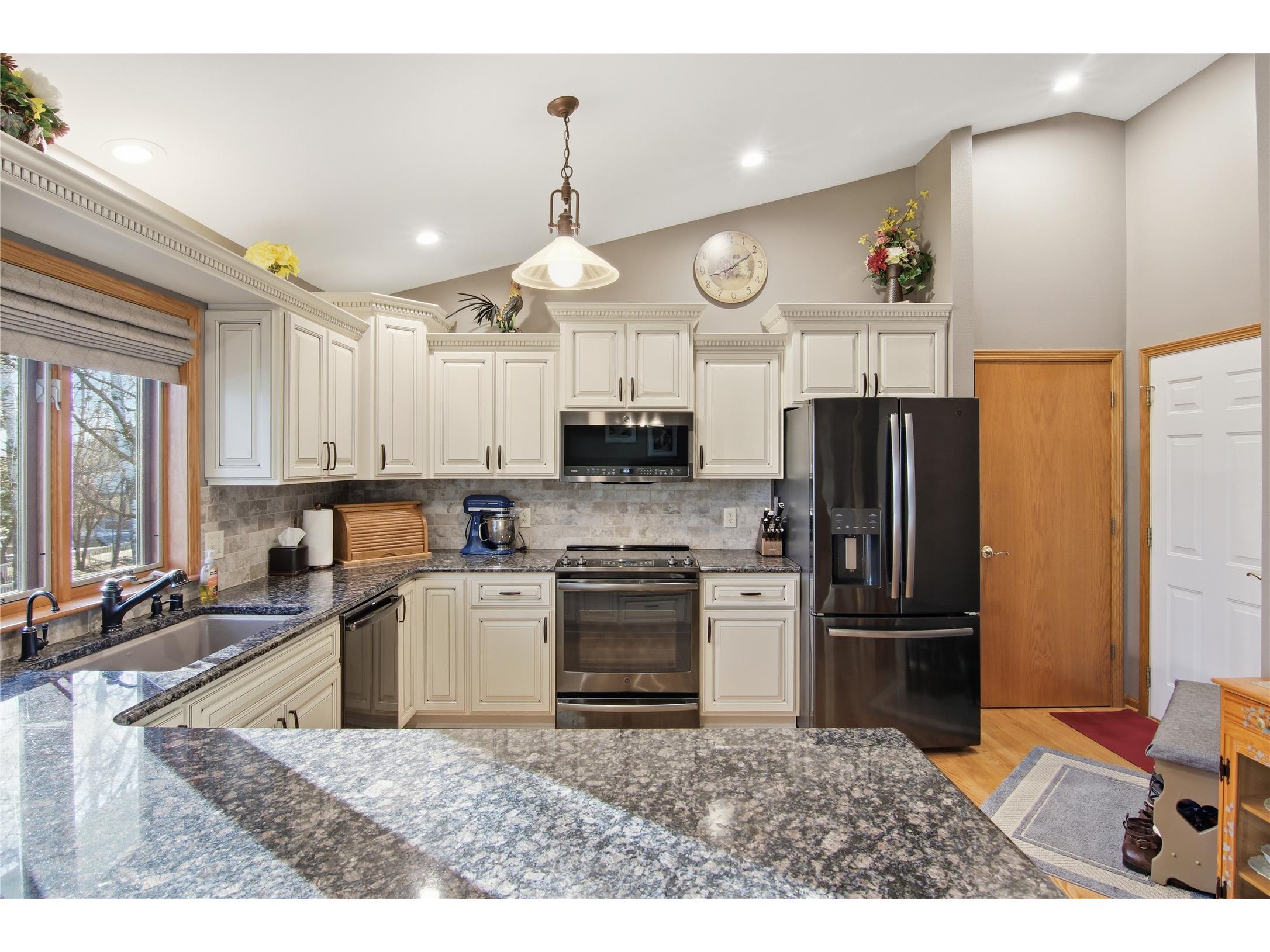 4125 Birch Crest Lane Eau Claire WI 54701 1600636 image9