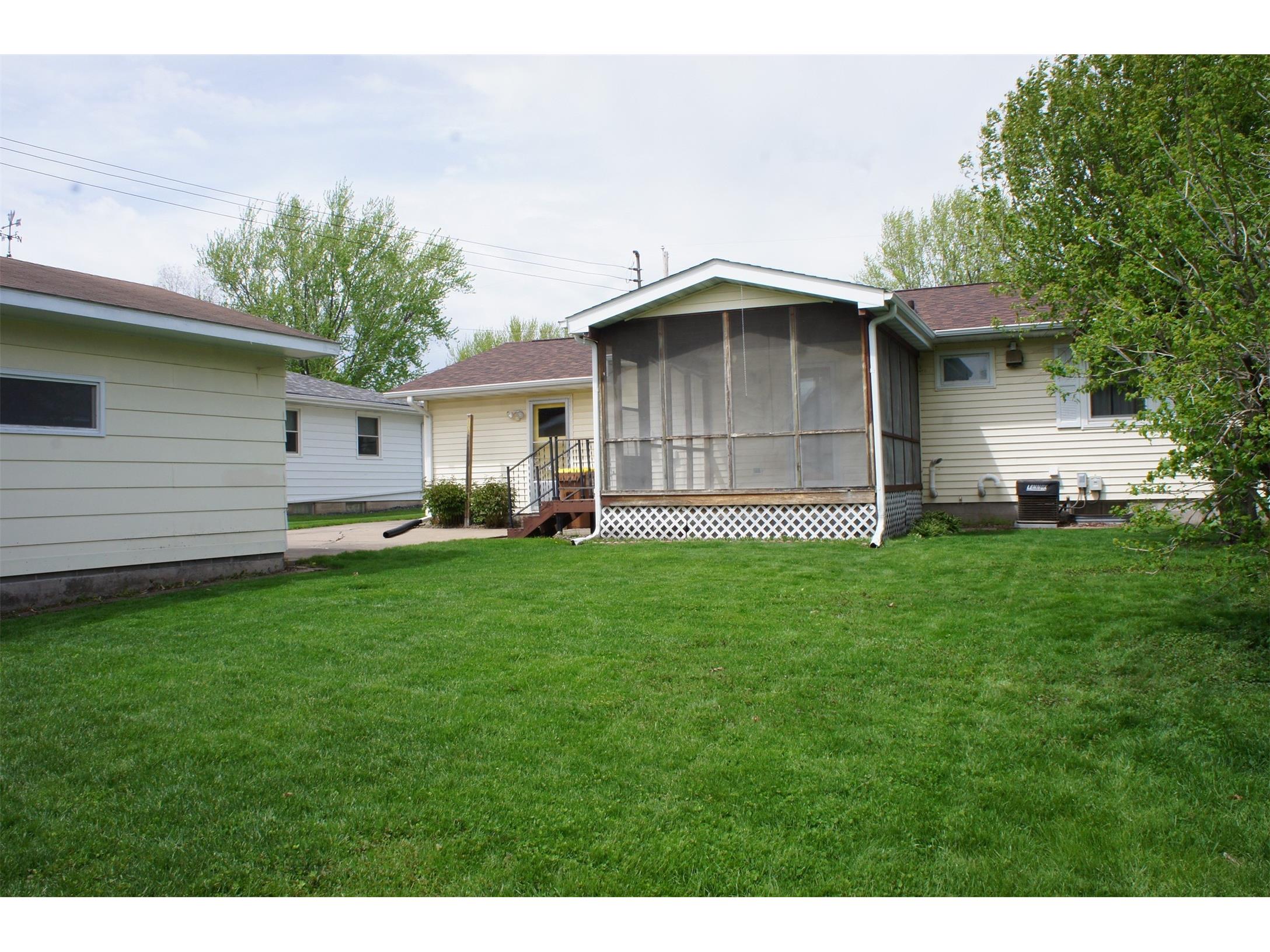 413 W Vine Street Mondovi WI 54755 1600768 image25