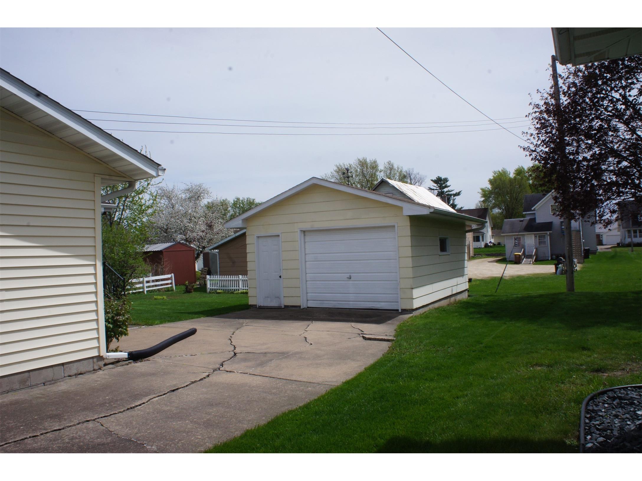 413 W Vine Street Mondovi WI 54755 1600768 image28