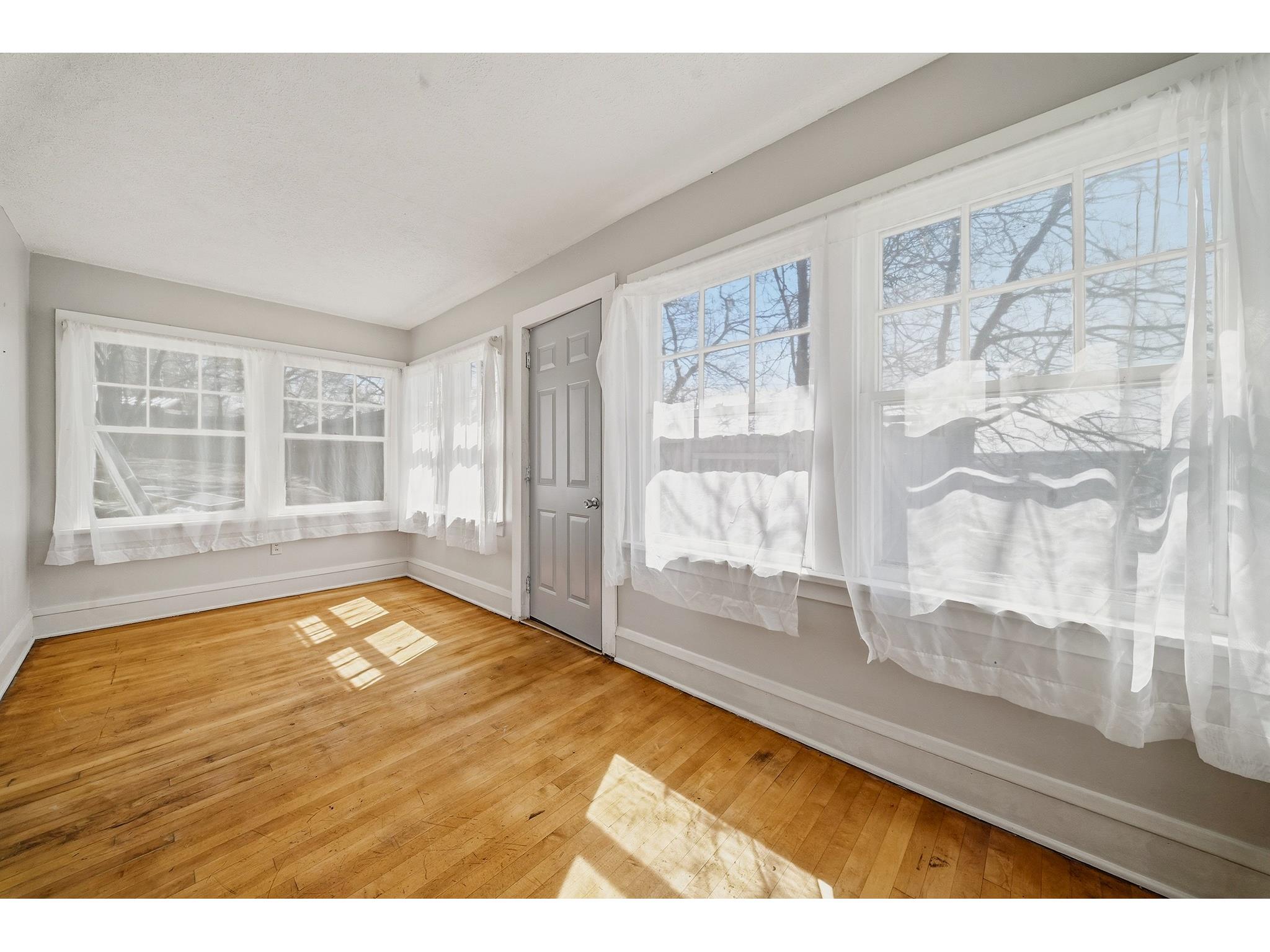 415 N Dewey Street Eau Claire WI 54703 1600039 image10