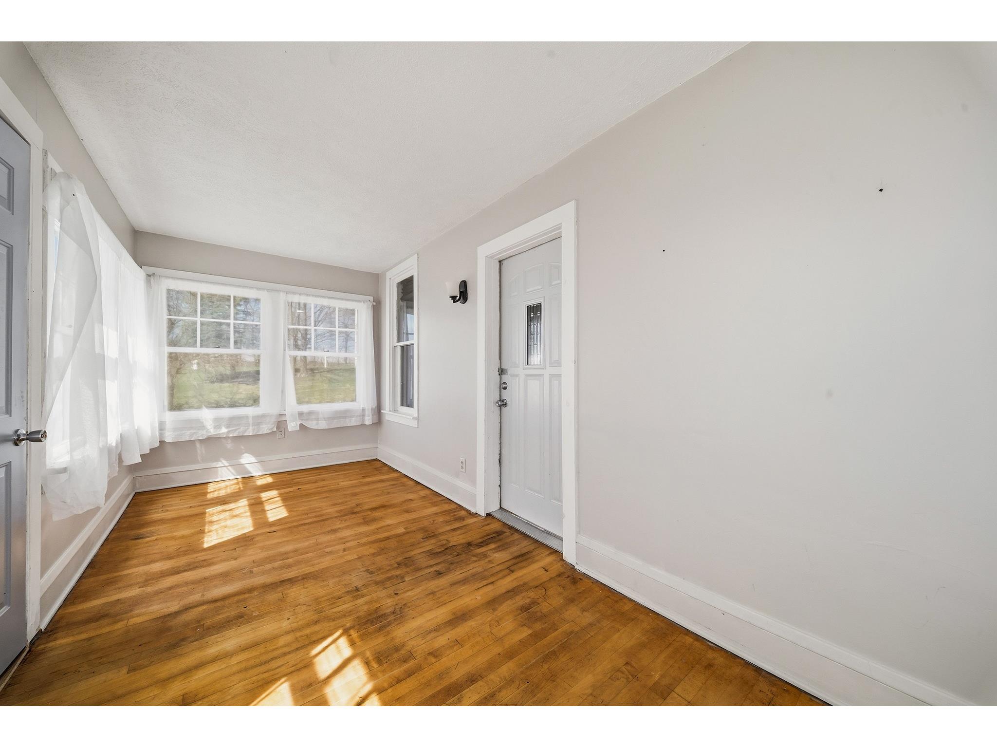 415 N Dewey Street Eau Claire WI 54703 1600039 image11