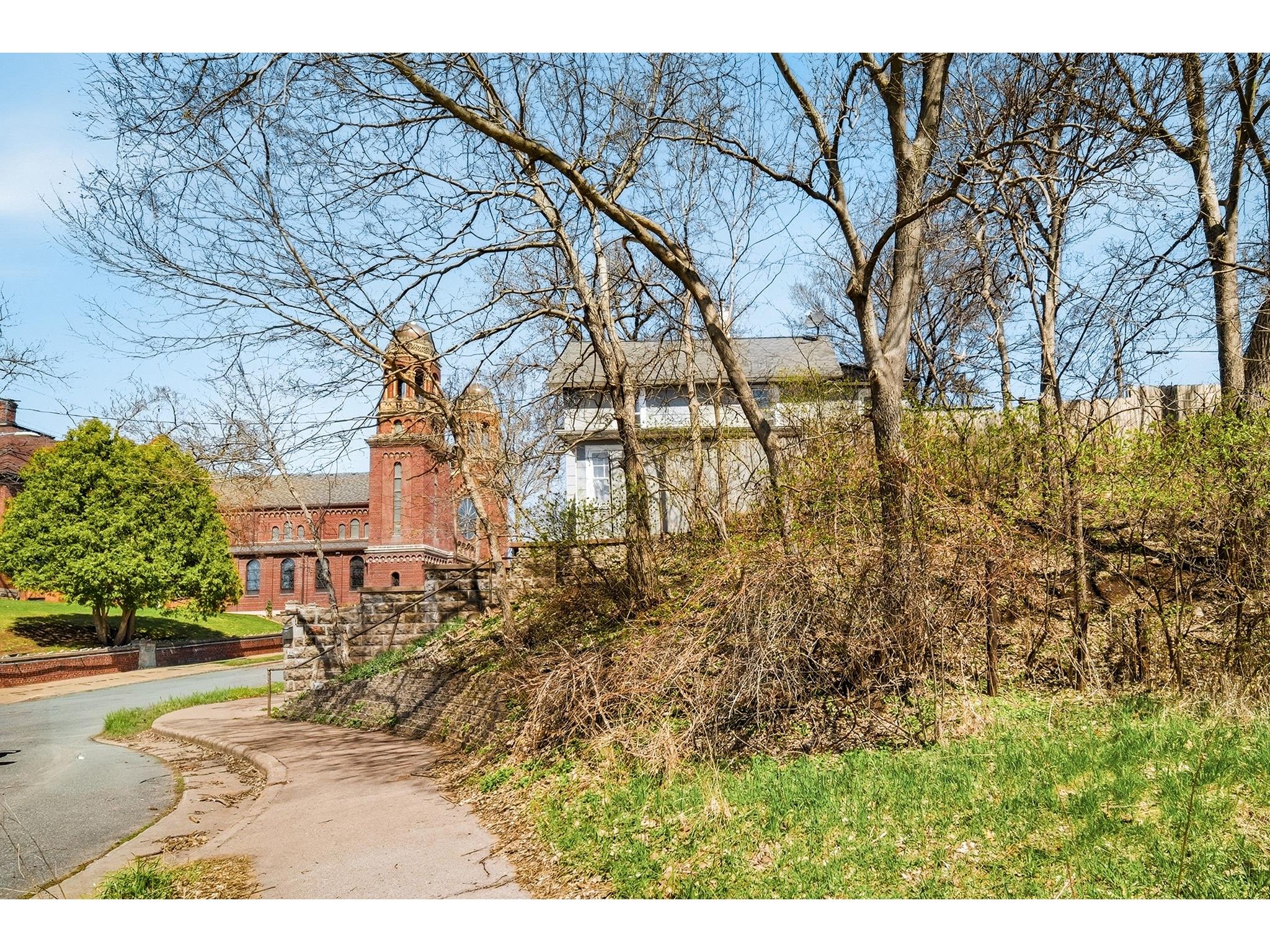415 N Dewey Street Eau Claire WI 54703 1600039 image23