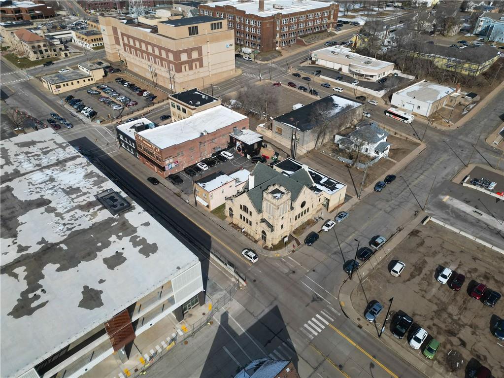 415 S Farwell Street, Eau Claire, WI, 54701 MLS 1579672 Edina Realty