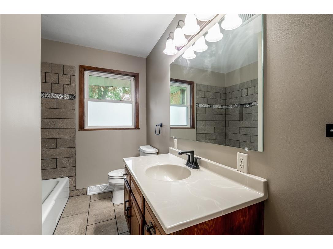 417 N Mckenzie Street Stanley WI 54768 1598009 image9