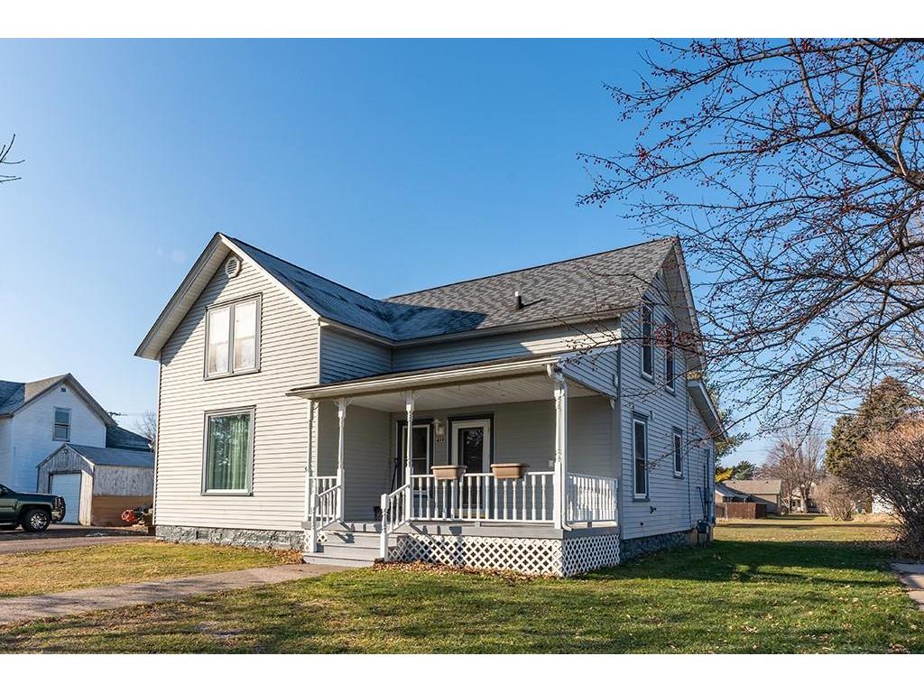 419 Russell Street, Augusta, WI 54722 MLS 1549547 Edina Realty