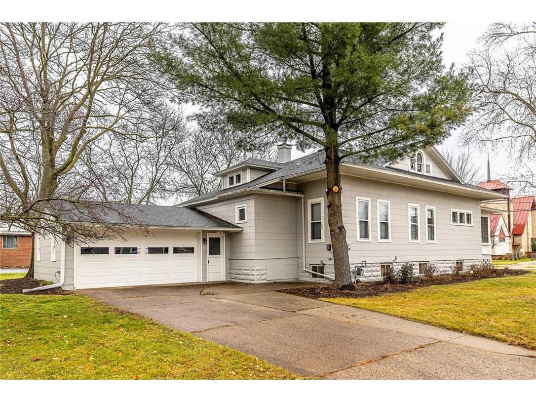 421 Harrison Street Black River Falls WI 54615 1597304 image3