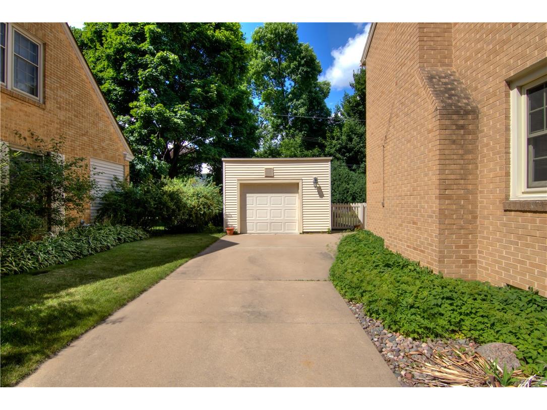 422 Roosevelt Avenue Eau Claire WI 54701 1597184 image35