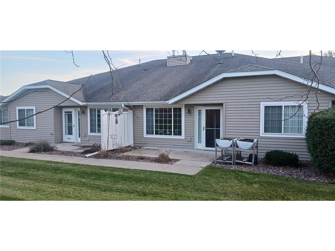 4222 W Robin Meadows Lane Eau Claire WI 54701 1587368 image1