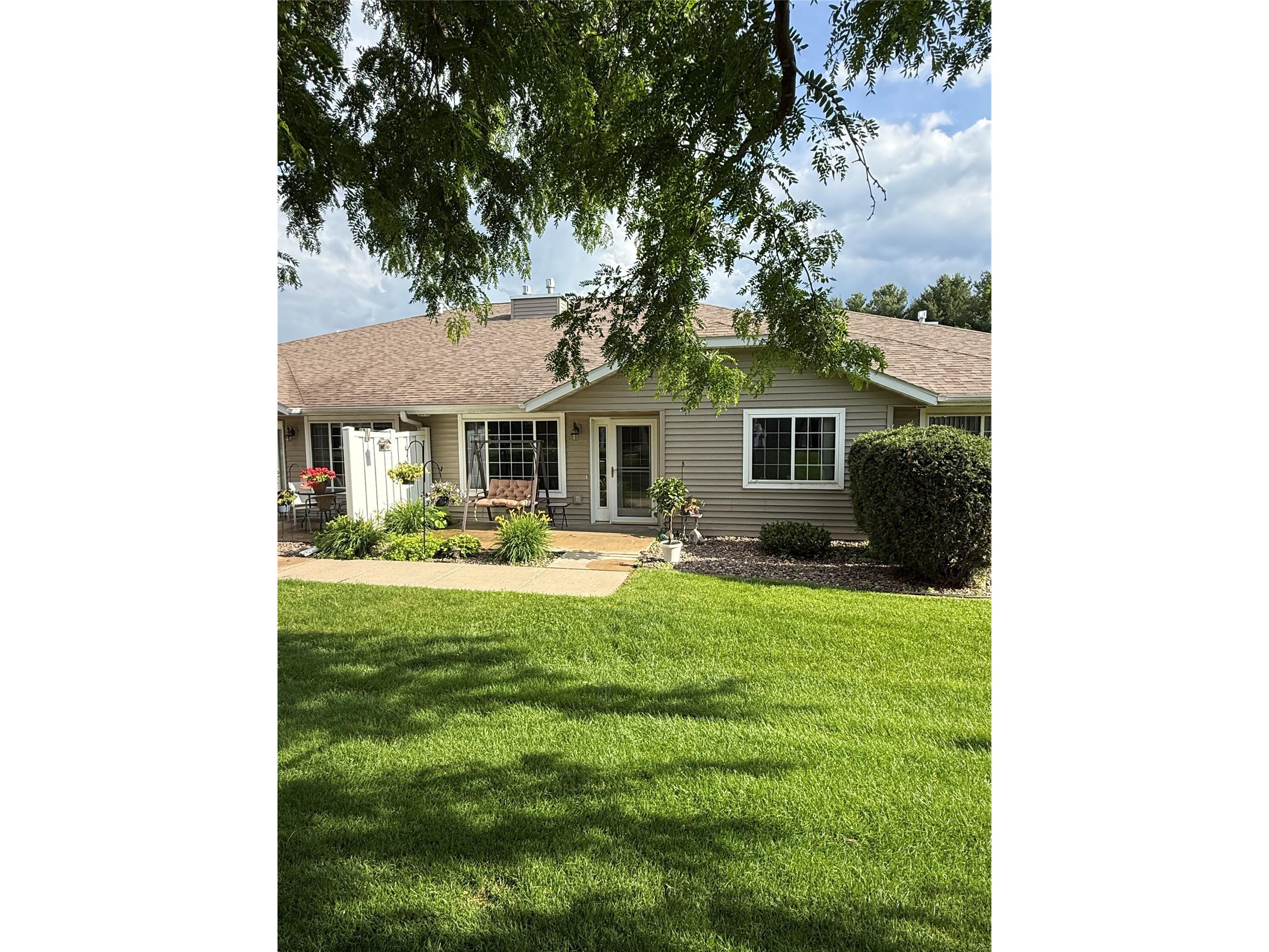4222 W Robin Meadows Lane Eau Claire WI 54701 1602428 image1