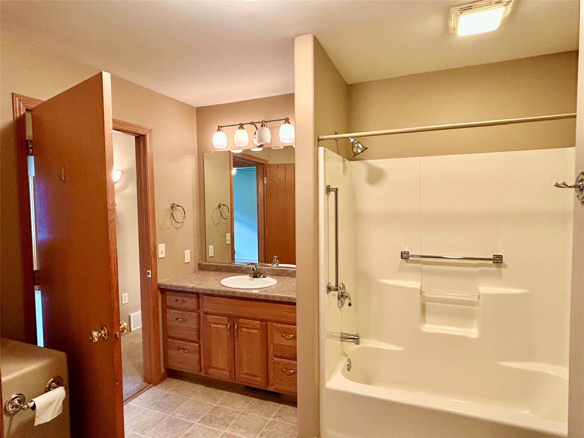 4227 W Robin Meadows Lane #4227 Eau Claire WI 54701 1600916 image7