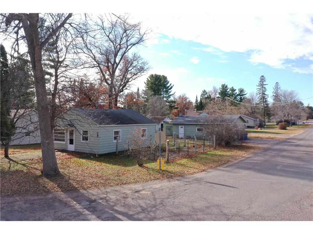 423 N Pine Street Grantsburg WI 54840 1597104 image1