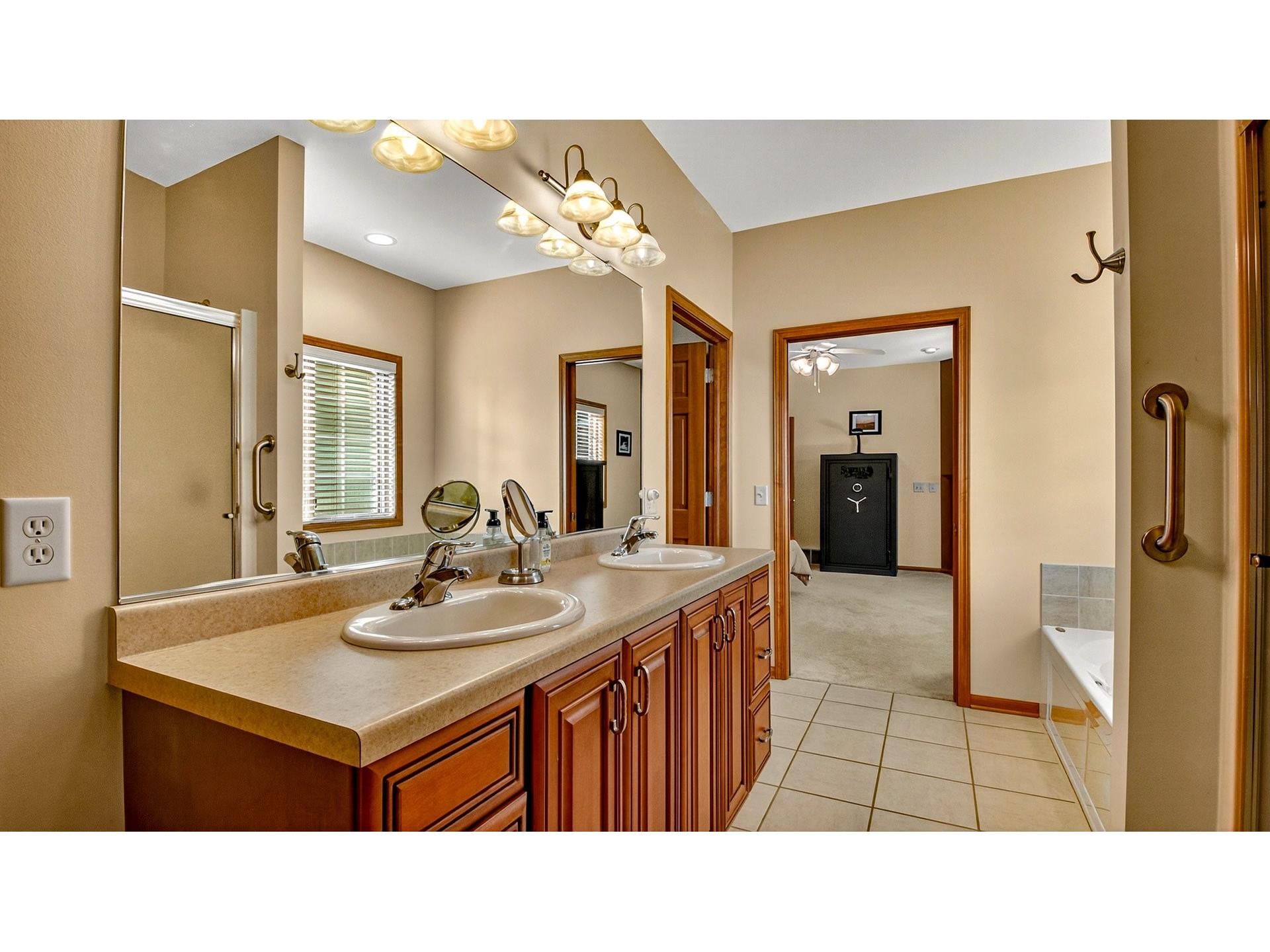 4244 Mill Ridge Circle Eau Claire WI 54703 1602030 image28