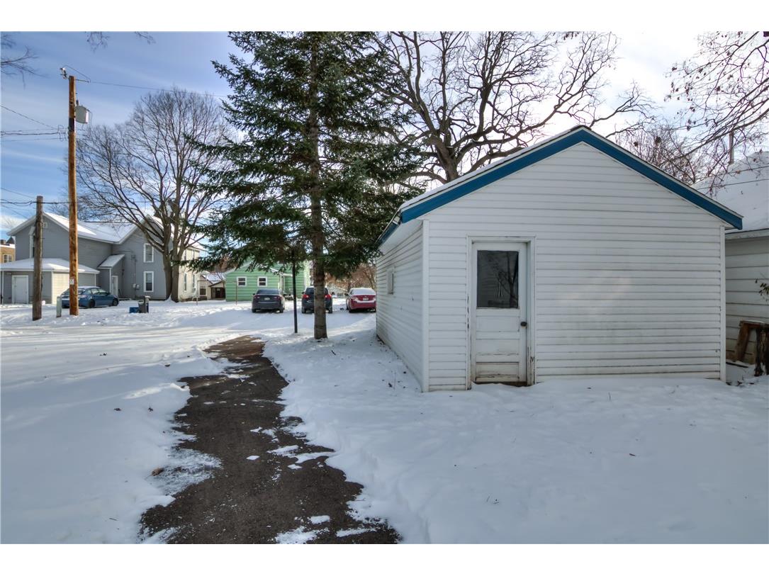 425 Broadway Street Eau Claire WI 54703 1597094 image4