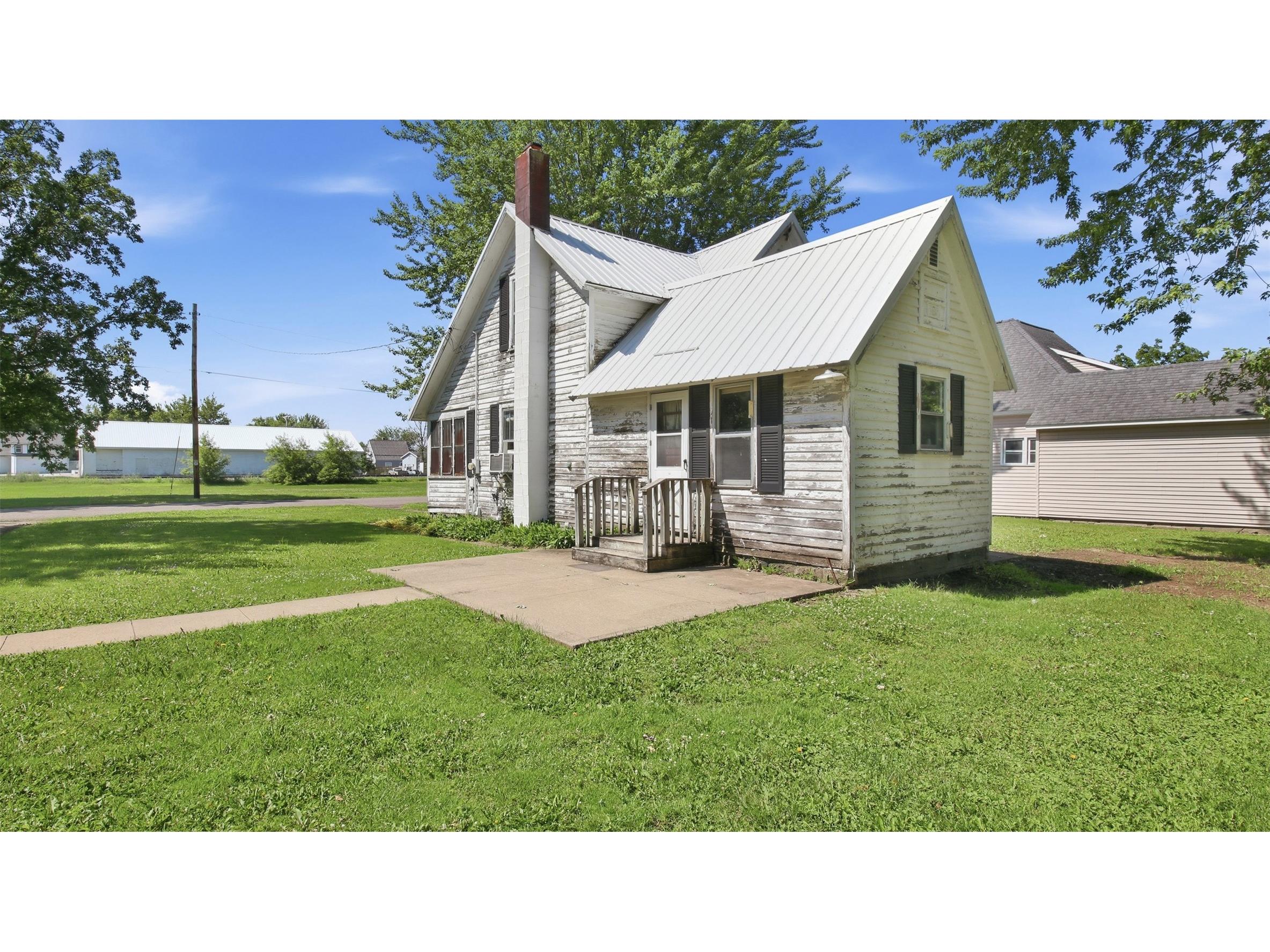427 E River Avenue Barron WI 54812 1603012 image26