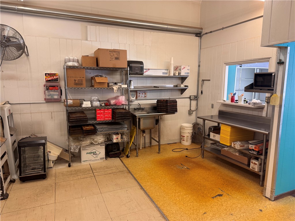 429 E Lasalle Avenue Barron WI 54812 1595029 image5