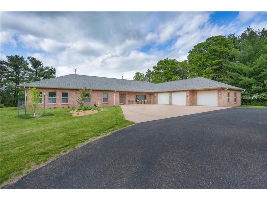 430 S Beach Drive Altoona WI 54720 1582404 image1